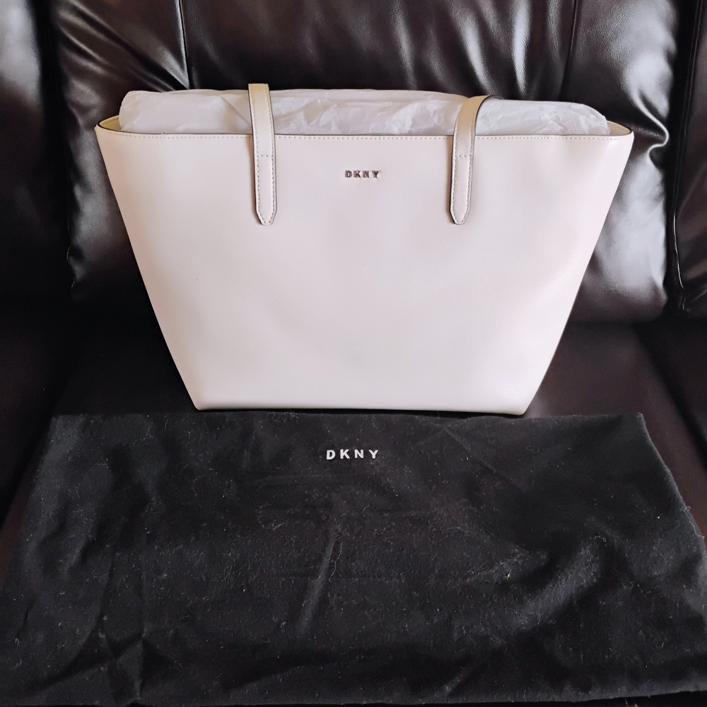 DKNY White Textured Tote Bag